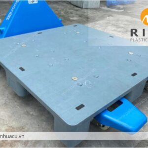 Pallet Nhựa Cũ 1000x1000x130mm Mặt Kín